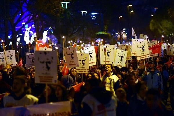 'Çanakkale sokaklarında özgürce Mustafa Kemal'i yaşamaya devam edeceğiz'