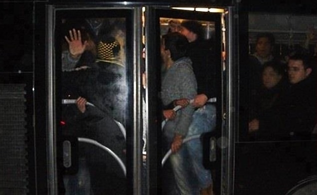 14. Burada hala yer olduğuna inanıyorsan güzel kardeşim, paralel evrenleri görebildiğine emin olabilirsin.