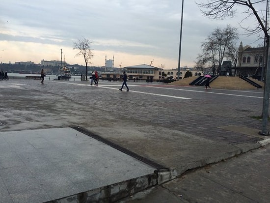 İstanbul Evden Dışarı Adımını Atmıyor: Trafik Yoğunluğu Yüzde 17