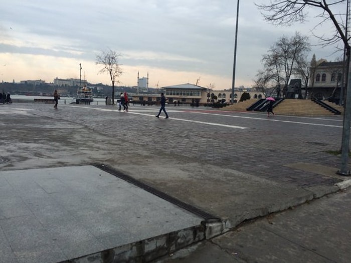 İstanbul Evden Dışarı Adımını Atmıyor: Trafik Yoğunluğu Yüzde 17