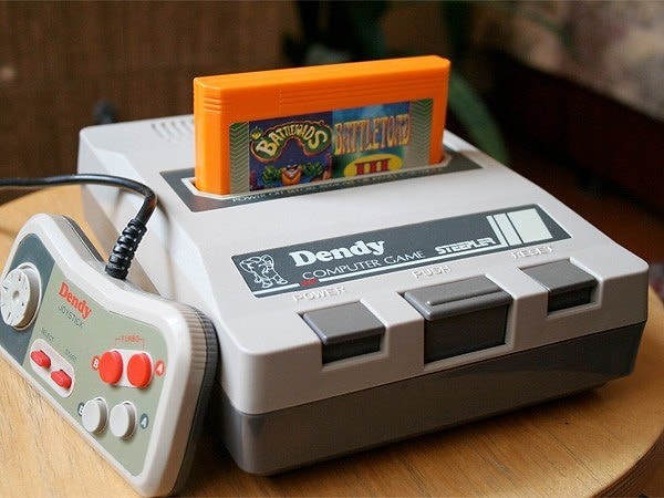 1. Игровая приставка Денди