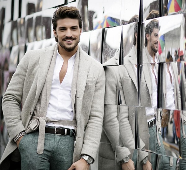 16. Он признан одним из самых читаемых и просматриваемых блогеров в мире.