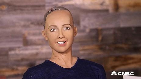 Robot Sophia 'İnsanlığın Sonunu Getirmek' İstiyor
