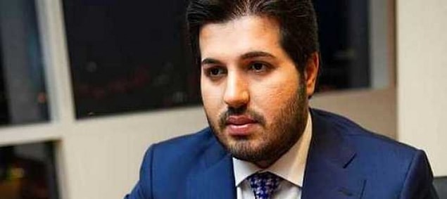 Ailesi Dubai'de yaşayan Zarrab, ilk olarak Dubai finans ve para piyasalarında faaliyet göstermeye başladı.