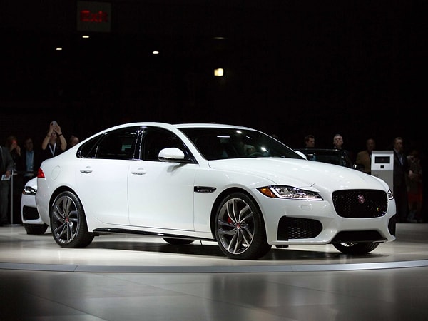 25. ...новый седан XF...