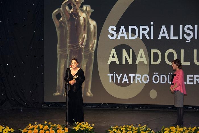 6. Sadri Alışık Anadolu Tiyatro Oyuncu Ödülleri Sahiplerini Buldu