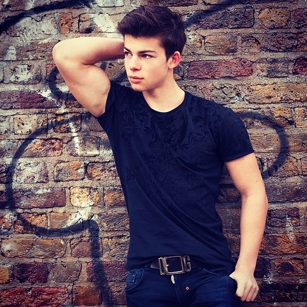 2. Филипп и Марианна Газмановы. 18 и 12 лет