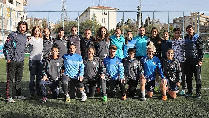 İzmir'de Futbol Kadınlardan Sorulur