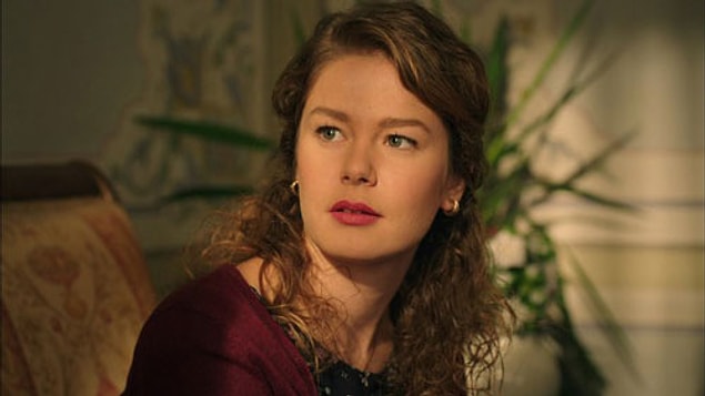 Burcu Biricik daha önce Muhteşem Yüzyıl başta olmak üzere pek çok dizide ve reklamda rol almıştı.