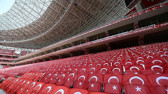 Türkiye - İsveç Maçı Öncesi Antalya Stadı Türk Bayraklarıyla Donatıldı