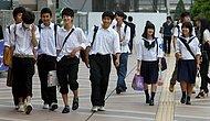 Почему японские школьники разуваются, заходя в школу?
