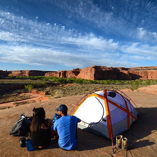 9. В наше время очень многие пары поступают подобным образом.