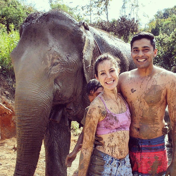 12. Знакомятся с людьми и животными из других стран.