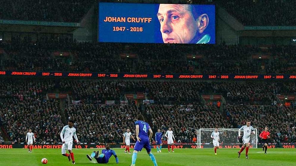 Wembley'de Johan Cruyff'a Saygı Duruşu