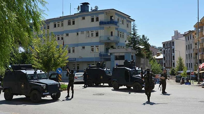 Tunceli Valiliği ile Adliye Binasının Önündeki Polis Noktasına Silahlı Saldırı