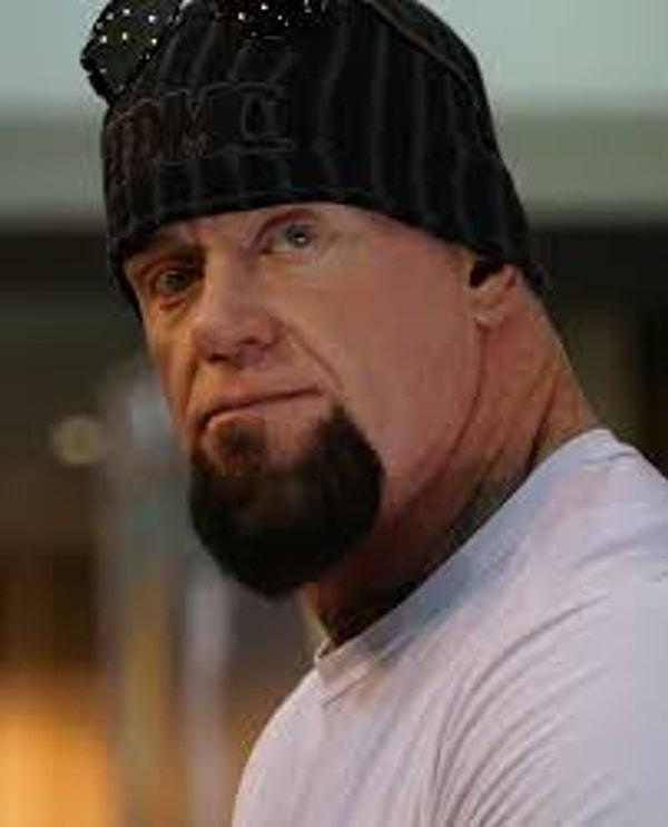 16. Undertaker 3 Evlilik Yapmıştır ve 4 Çocuğu Vardır.
