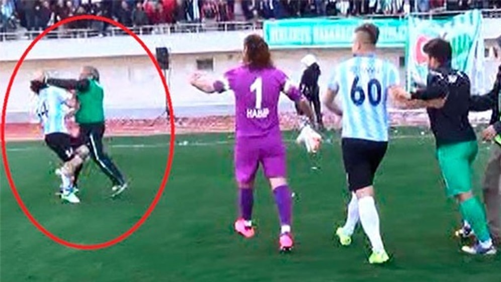 Kızına Mesaj Atan Futbolcuyu Sahanın Ortasında Yumrukladı