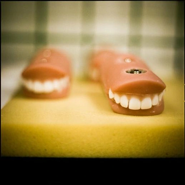 Тайный взгляд на фабрику секс-кукол (18+)