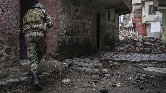 'Vatandaşlarımızı emliyetli yerlere alın; Nusaybin'de taş üstünde taş, baş üstünde baş koymayın'
