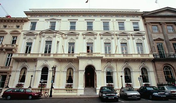 18. Клуб Белых Джентльменов