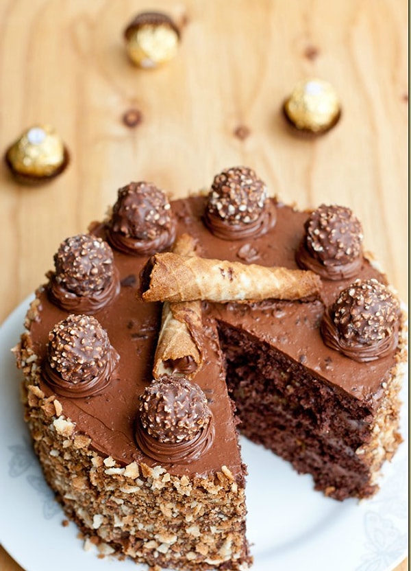 3. Тортс конфетами Ferrero Rocher