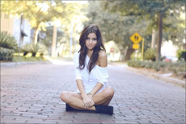 10. «Я коротышка. Мой рост 125 см. Поэтому мне нравятся низкие парни. Если парень выше 173 см – он слишком высокий для меня. Это странно быть НАСТОЛЬКО ниже, чем все остальные».