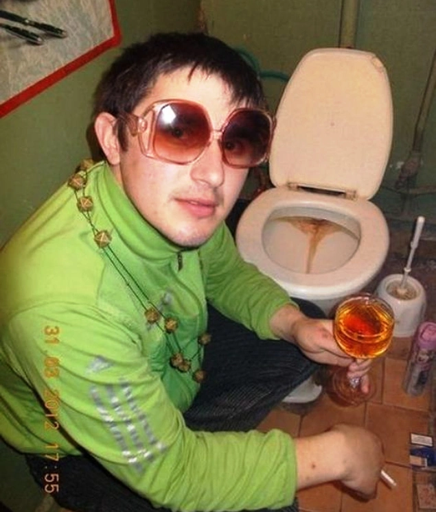 25 безумных фото с российского сайта знакомств