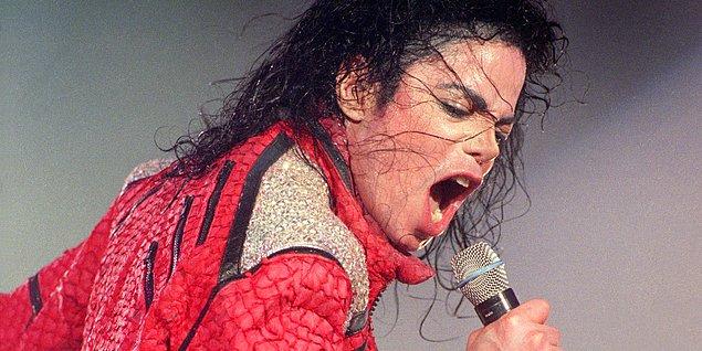 6. Michael Jackson, İran devriminin yaratacağı kamuoyu etkisini bastırmak için öldürüldü.