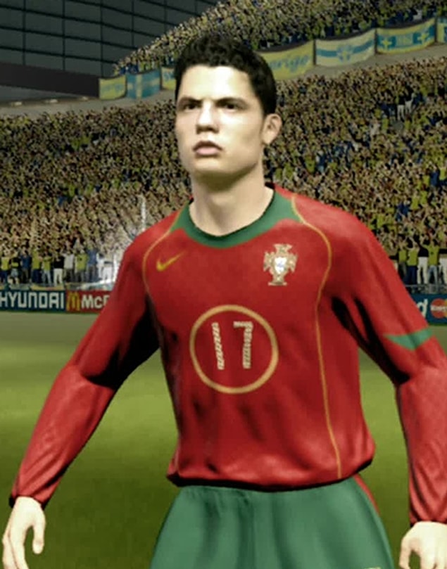 11. FIFA 2006'da C. Ronaldo ve FIFA 2016'da C. Ronaldo