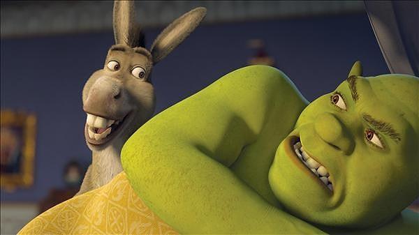 11. Shrek'in huysuzluğu, Eşek'in çenesi düşüklüğü ile birleşince mükemmel bir arkadaşlık olmuyor tabii.