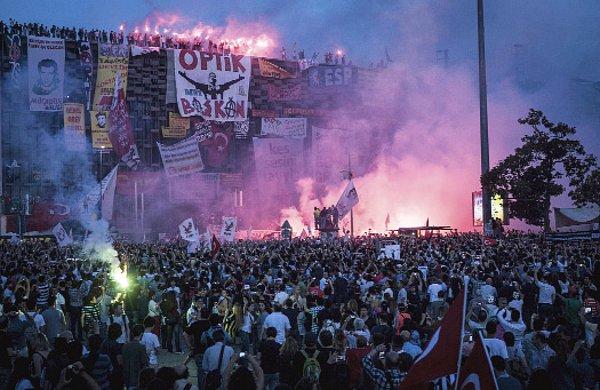14. Beşiktaşlıların büyük bir merakla beklediği stat, bu akşam taraftarlarla buluşacak.