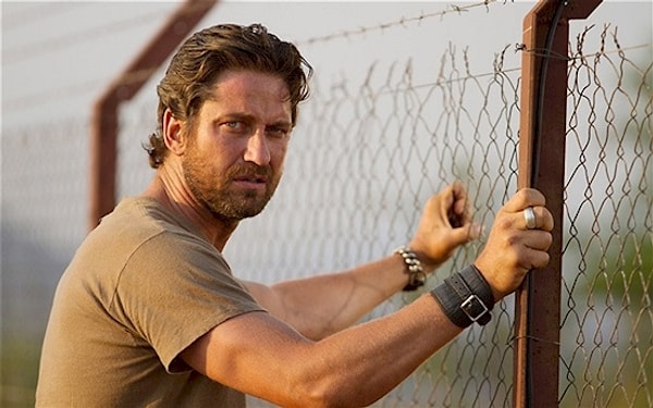 2. Джерард Батлер спас утопающего маленького мальчика