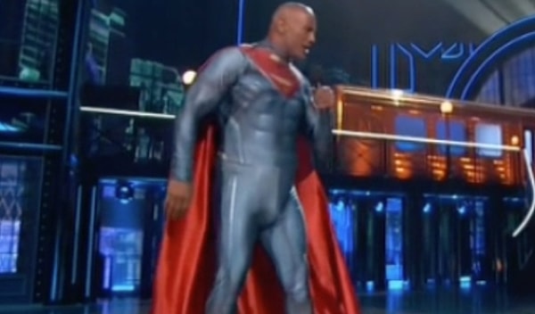 5. Его губы шевелились, но никто не слушал о чем он говорит.