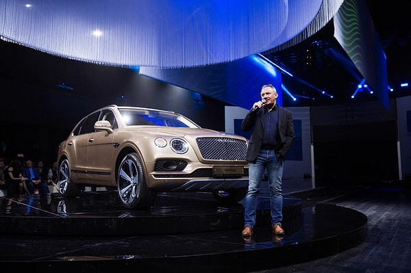 Одним из гостей мероприятия стал музыкант и мастер спорта международного класса по автогонкам Николай Фоменко.