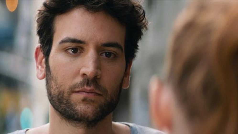 Uzun Zamandır Sevgilisi Olmayan İnsanların İçine Düştüğü 15 Yaman Durum