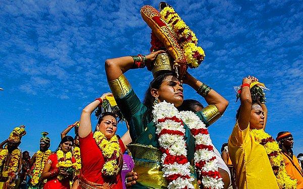 2. Thaipasum Festivali, Tamiller tarafından,. Ocak/Şubat aylarında dolunay olan günde kutlanır.