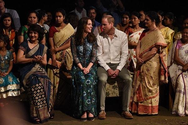 Hindistan turunda olan İngiltere Prensi William ve Prenses Kate; 12 Nisan'da Guwahati'de geleneksel bir törene katıldı.