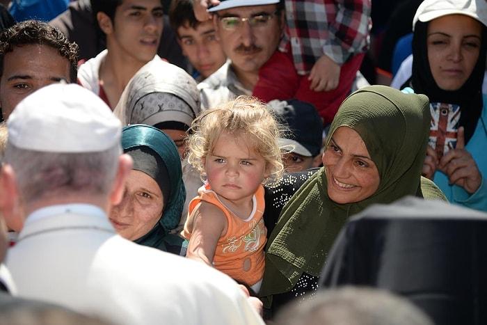 Papa'dan Midilli Ziyareti: Vatikan'da 12 Mülteciyi Misafir Edecek