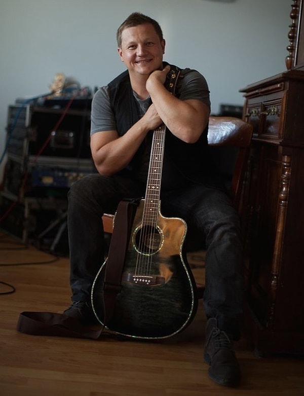 2. Павла не удалось спасти даже несмотря на то, что некоторое время назад ему сделали трепанацию черепа.