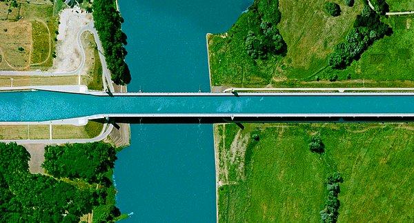 5. Magdeburg Su Köprüsü – Almanya 52°13′51″N 11°42′05″E