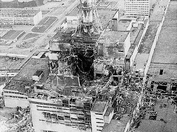 Bütün ölümlere ve bilimsel verilere rağmen, üstü örtülerek yok sayılmaya çalışılan Çernobil’den bu yana 30 yıl geçti.