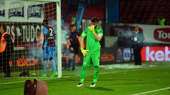 Dünya Basını Trabzonspor - F.Bahçe Maçını Manşetlere Taşıdı: 'Türkiye'de Her Zaman Oluyor'