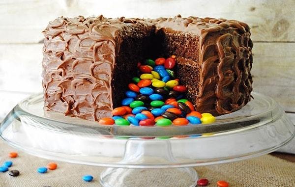 12. Çocukluğunuza dönecek bir pastaya ne dersiniz?