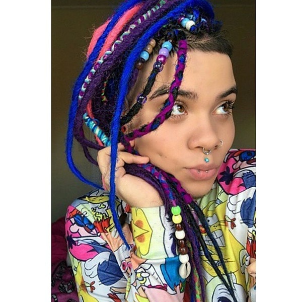 11. “Тебе будет трудно комбинировать одежду с цветом волос”