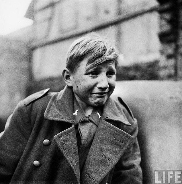 Fear: 15-year old German soldier Hans-Georg Henke was taken prisoner by the Allied Forces (3rd April, 1945)