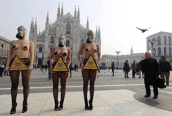 27. PETA, yaklaşan Moda Haftası öncesinde giysilerde kürk kullanımını protesto ediyor. Milano, İtalya, 23 Şubat 2016.