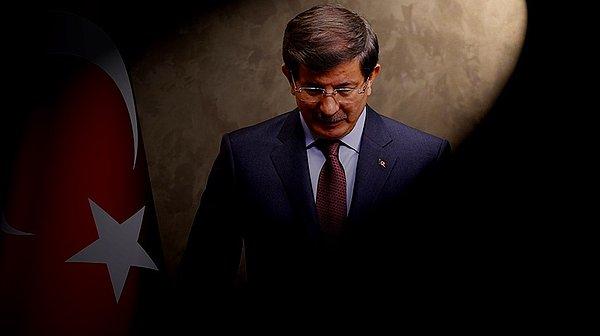 '23 milyon kişinin iradesiyle koltuğa oturan Davutoğlu bir kişinin iradesiyle koltuktan ayrılmak zorunda kalmıştır'