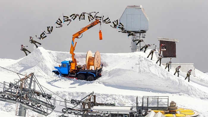 Terk Edilen Kış Tatil Köyünde Birbirinden Fantastik Hareketler Yapan Çılgın Adamlar