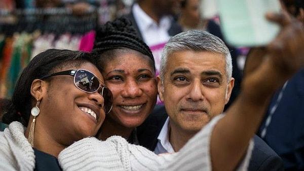 Londra halkının yüzde 55'i başka Müslüman bir belediye başkanını sorun olarak görmüyor