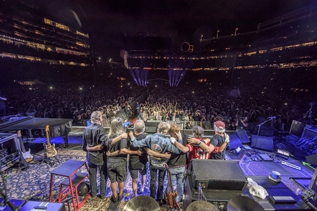6. Grateful Dead - Dead & Company - 23.8 Milyon Dolar